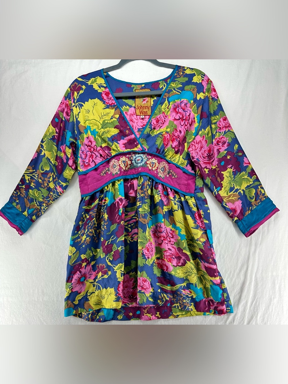 Johnny Was Womens Small 100% Silk‎ 3/4 Sleeve Tunic Blouse Floral Boho V Neck